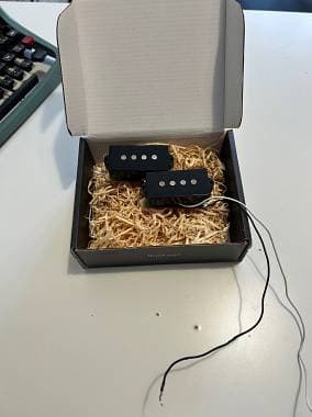 Iuso pickups Precision Bass 70s