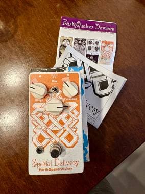 EarthQuaker Devices spatial delivery v2 envelope filter Mu-tron Style