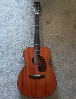 Sigma Guitars 000M-15 con custodia rigida inclusa