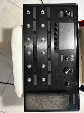 Vendo Line6 Helix Floor usata