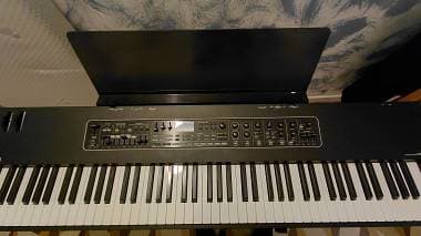Vendo Yamaha CK88 con leggio