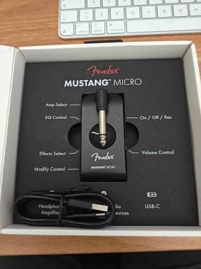Fender Mustang Micro