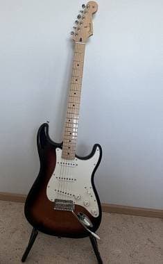 Fender Player Stratocaster - 3-Color Sunburst