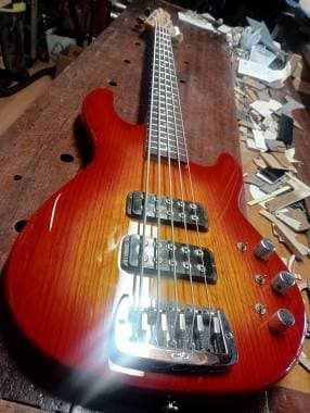 G&L L2500 1996