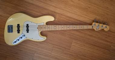 Fender Jazz bass Deluxe vendo