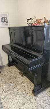 Vendo pianoforte verticale anni trenta causa trasloco