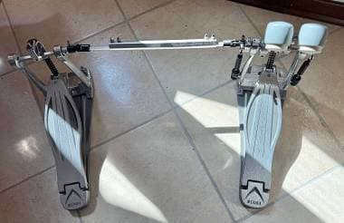 Tama Speed Cobra Doppio pedale + Evans pad