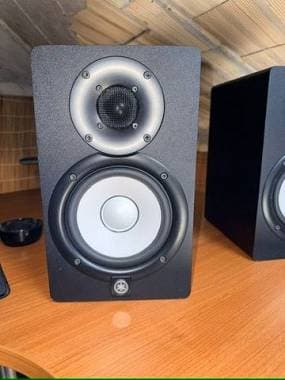 Yamaha hs5