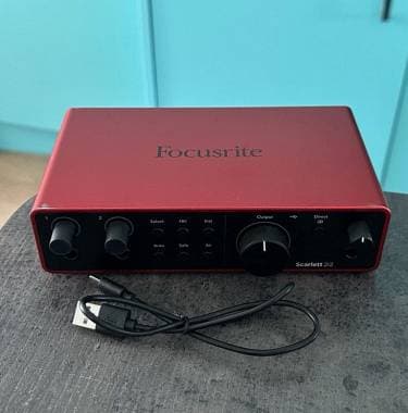 Focusrite Scarlett 2i2 4th Gen