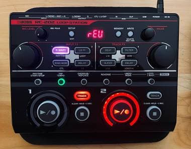 Boss RC-202 + Boss FS-6 + Cavo Roland Stereo