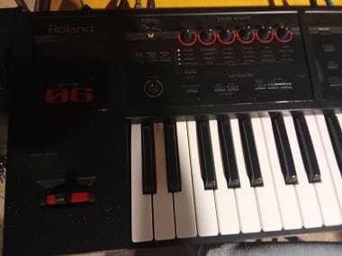 Roland Fa06