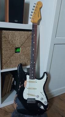 Stratocaster Assemblata Nitro(JBR Wood/Gotoh/Fender Vintera Pickups)
