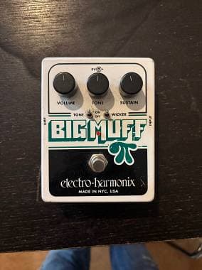 Electro Harmonix Big Muff Pi with Tone Wicker