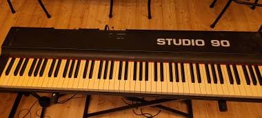 Fatar con expander Roland U110