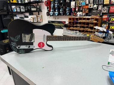 Squier by Fender bullet modificata