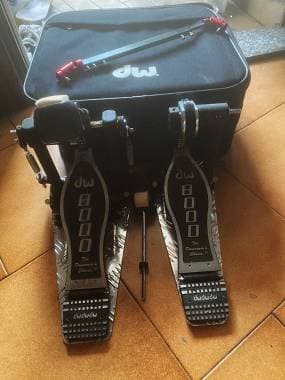 DW 8000  Pedale doppio in ottimo stato, usato come nuovo