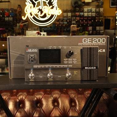 Mooer ge200 pedaliera multieffetto Usato Spedizione Inclusa