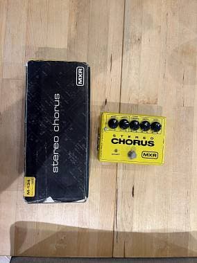 MXR M-134 Stereo chorus