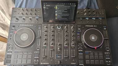 Denon DJ PRIME 4 PLUS