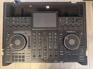 Denon DJ PRIME 4 PLUS + Flight Case UDG