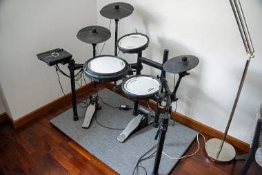 Roland Td-17 KV + Pedale KT-10