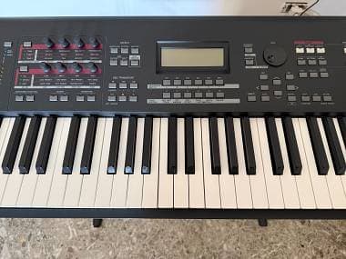 Yamaha MOXF8 + Flash Memory FL512M con decine di piani di alta qualità