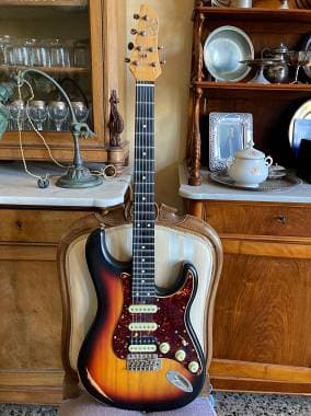 Eko Guitars Aire Relic Sunburst