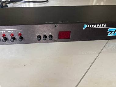 Rolls RP93 MIDI Switcher - switching remoto per rack