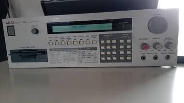 Akai S900 Midi Digital Sampler