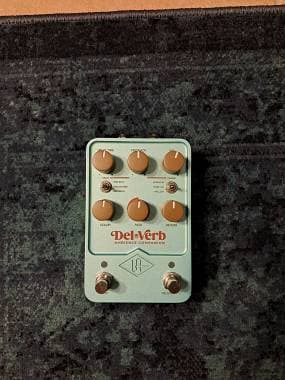 Universal Audio Del-Verb + alimentatore dedicato