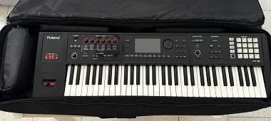 Roland FA 06 completa di borsa e alimentatore originale