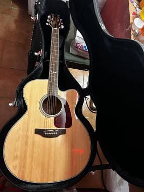 Takamine GJ72CE-NAT chitarra acustica jumbo amplificata