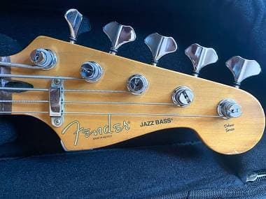 Fender Deluxe Jazz 5 corde (MiM)