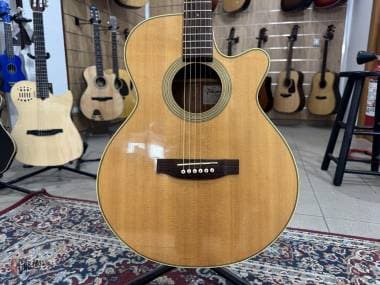 TAKAMINE EG260C Natural