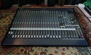 Mixer Analogico Yamaha MG24/14FX