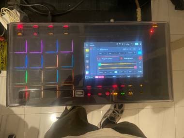 Akai MPC Live MKI (con protezione in plastica, borsa e scatolo originale)