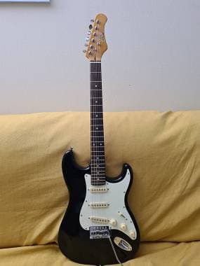 Eko Stratocaster