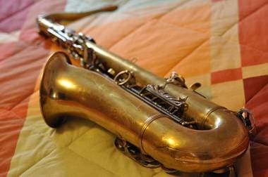 Meazzi Hollywood sax tenore revisionato e ritamponato