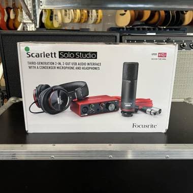 FOCUSRITE - SCARLETT SOLO STUDIO BUNDLE GEN 3