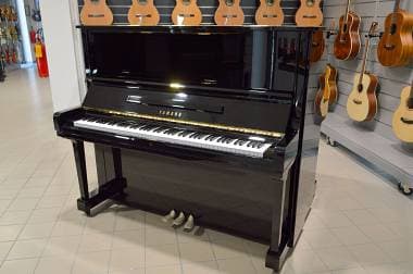 Yamaha U3H S.N 161XXXX  Ricondizionato AAA Pari al Nuovo