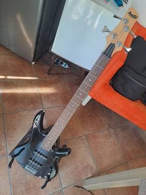 Ibanez GSR180