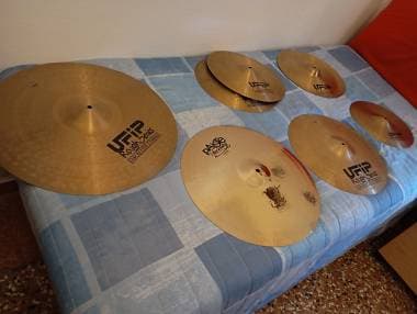 Set di piatti UFIP + PAISTE +Custodia.
