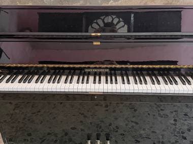 Pianoforte verticale John Brinsmead & Sons
