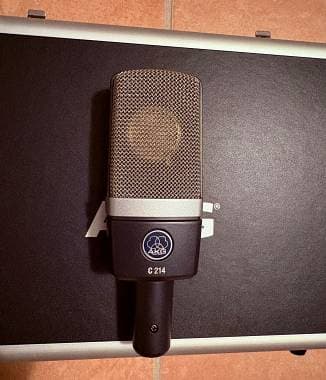 AKG C214