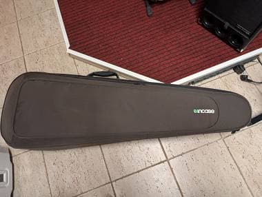 Incase Custodia per 2 bassi premium