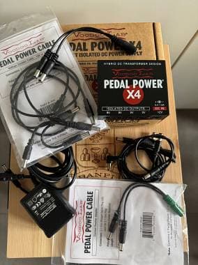 Voodoo Lab Pedal Power X4 Alimentatore isolato mai usato, accessori extra