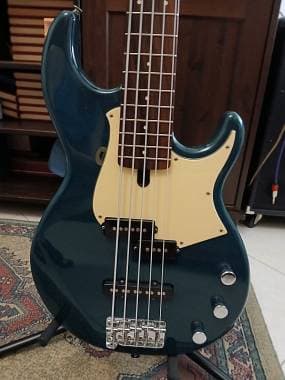 Yamaha BB435