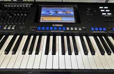 Yamaha Genos 1