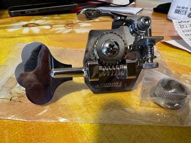 Hipshot BT1 Bass Xtender - Nickel - Regular - Bass Side