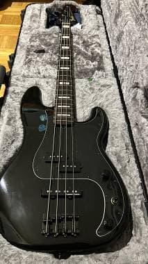 Fender Precision Duff McKagan Deluxe